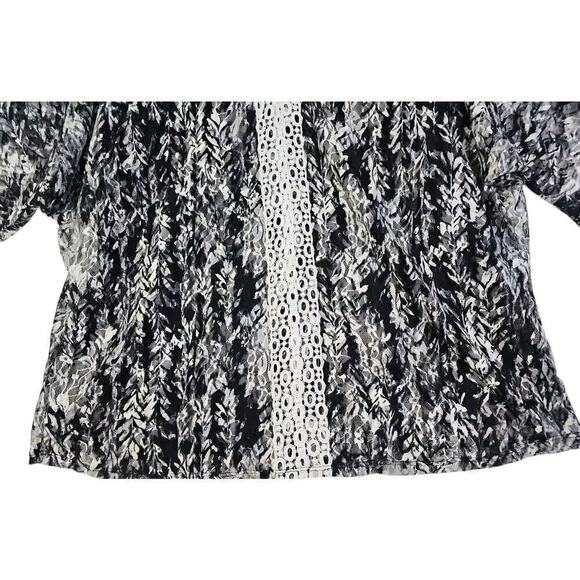 Adrienne Vittadini~Woman Plus Size 1X~ Black/White Floral Lace Lined Boho Blouse - Picture 8 of 14